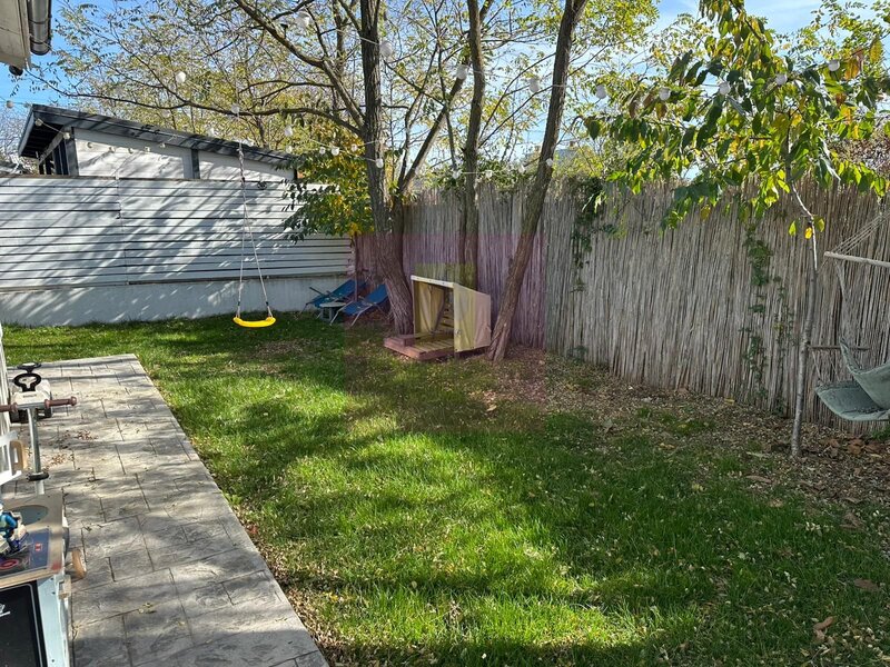 Casa 3 camere + dependinte, curte 380, Sabareni