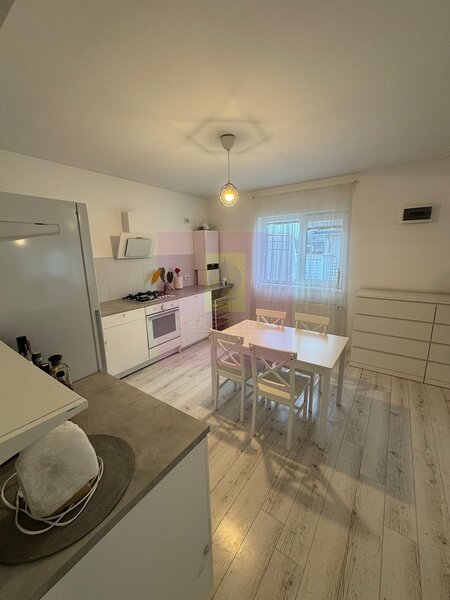 Casa 3 camere + dependinte, curte 380, Sabareni